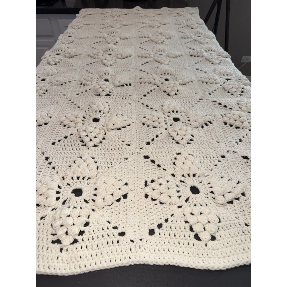 Vtg Granny Square 3D Raised Design Crochet Afghan Blanket Throw 63x44 Smoke Free